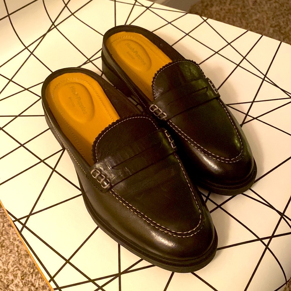 Leather black mule